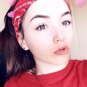 Meet your Posher, Cecily